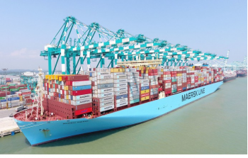 Контейнеровоз Maersk установил мировой рекорд загрузки