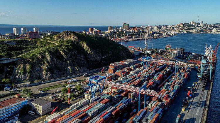 Акции российских портов дорожают, но инвесторам торопиться не надо