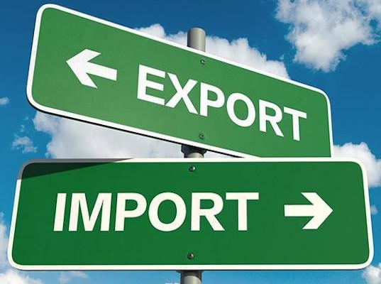 Экспорт из России на треть больше импорта
