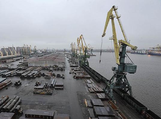 Крупная международная судоходная компания покидает Петербург